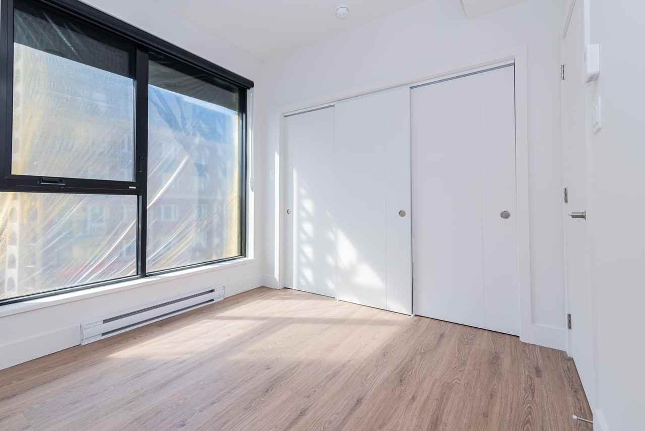 1700 Boulevard Angrignon #1013 - Photo 3 of 29