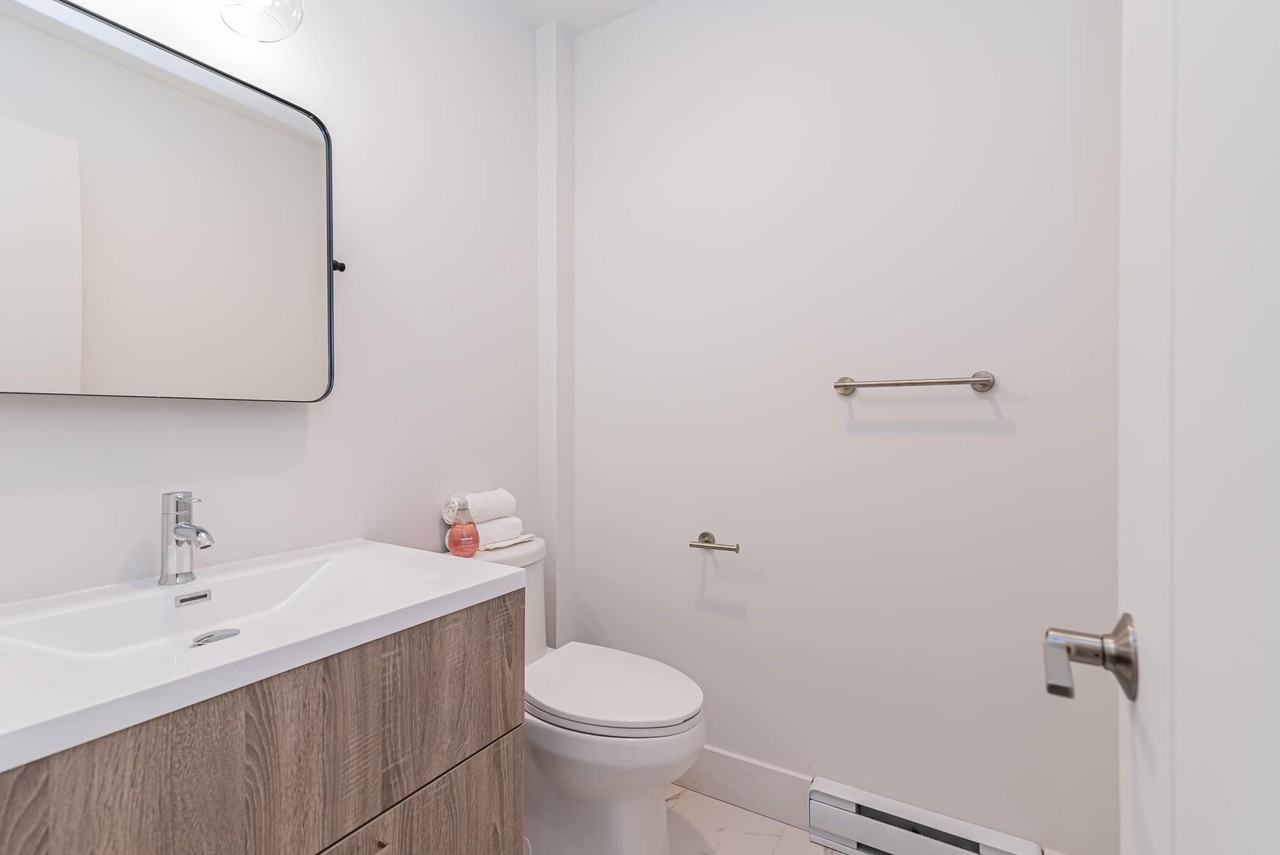 1700 Boulevard Angrignon #601 - Photo 3 of 30