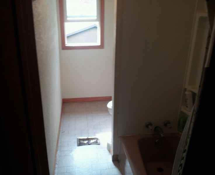 1723 1/2 Hughitt Ave - Photo 3 of 10
