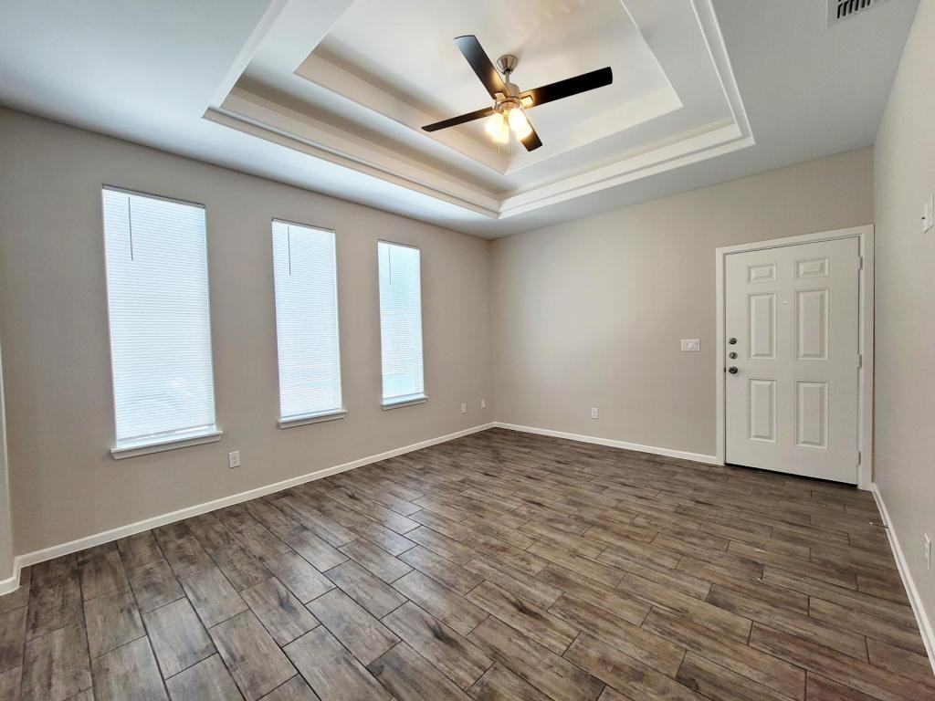 1403 Petri Dr Unit 1 - Photo 3 of 26