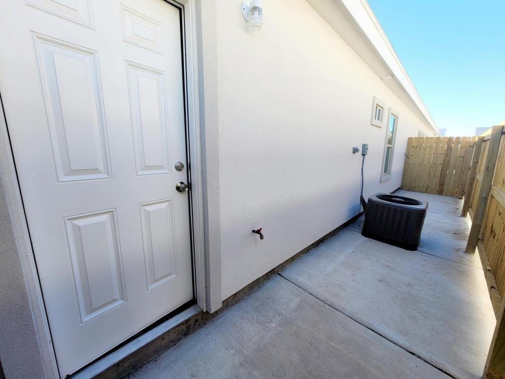 1403 Petri Dr Unit 1 - Photo 7 of 26