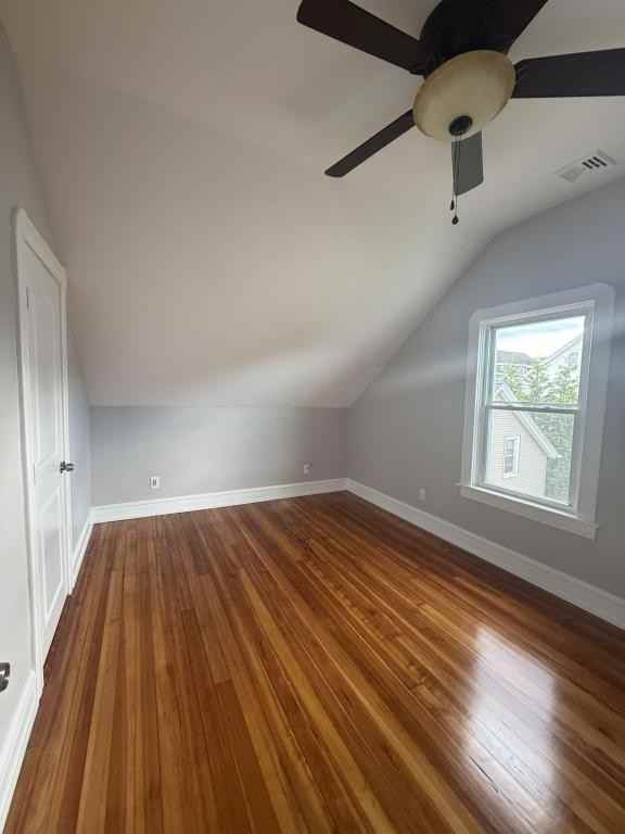 467 Middle St - Photo 5 of 13