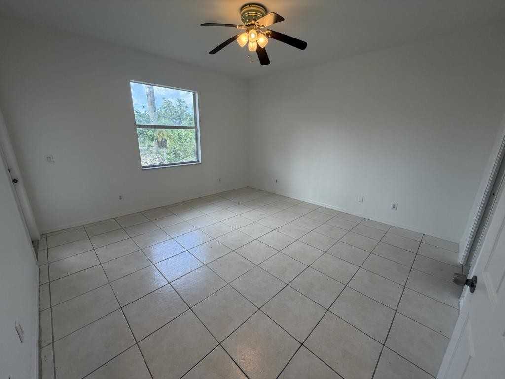 1400 Sw 31st Ter - Photo 4 of 9