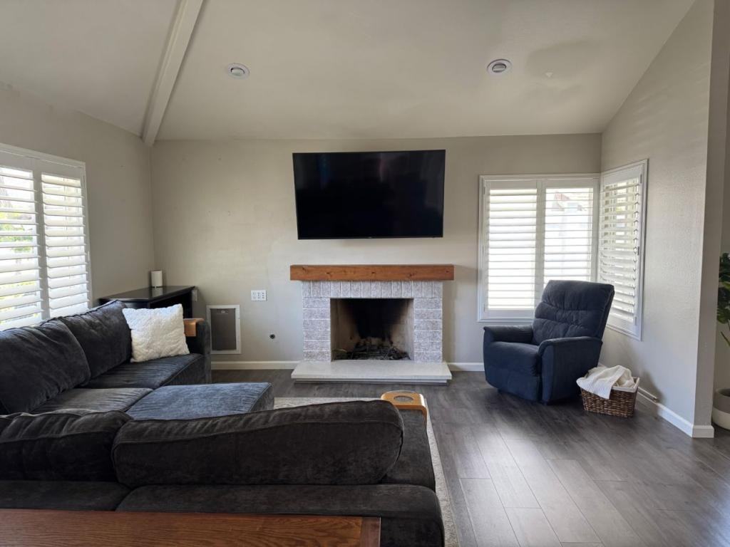 1918 Firestone Dr - Photo 6 of 22