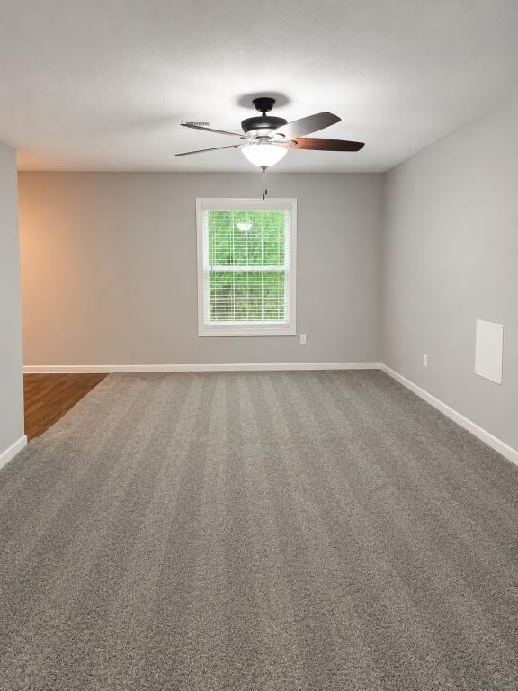 302 Richland Dr - Photo 3 of 10