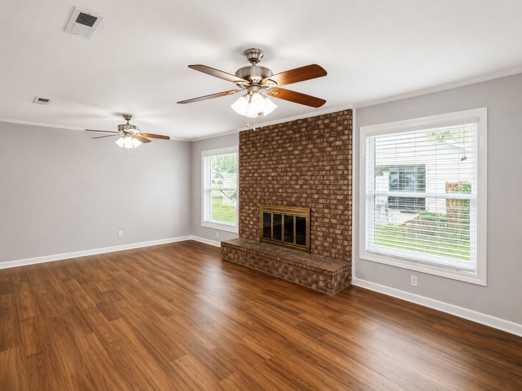 302 Richland Dr - Photo 4 of 10
