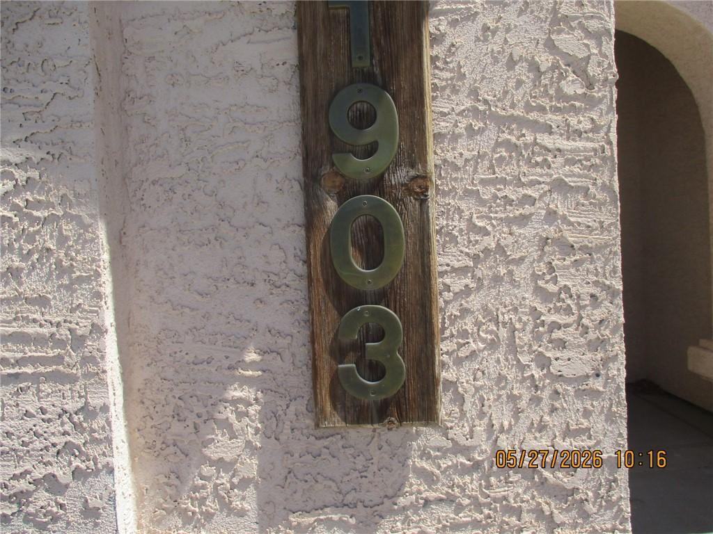 1903 E Owens Lake Dr - Photo 2 of 29