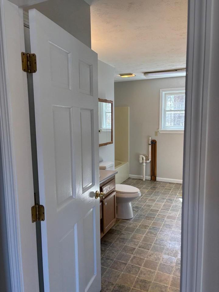 17 Cameron Dr #A - Photo 3 of 11