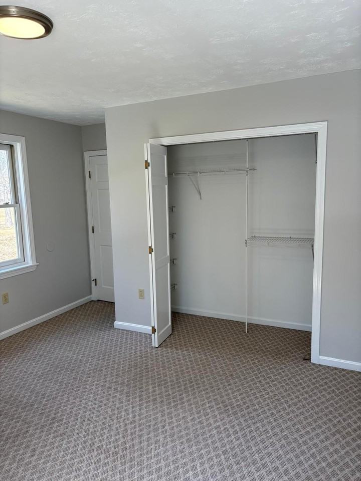 17 Cameron Dr #A - Photo 6 of 11