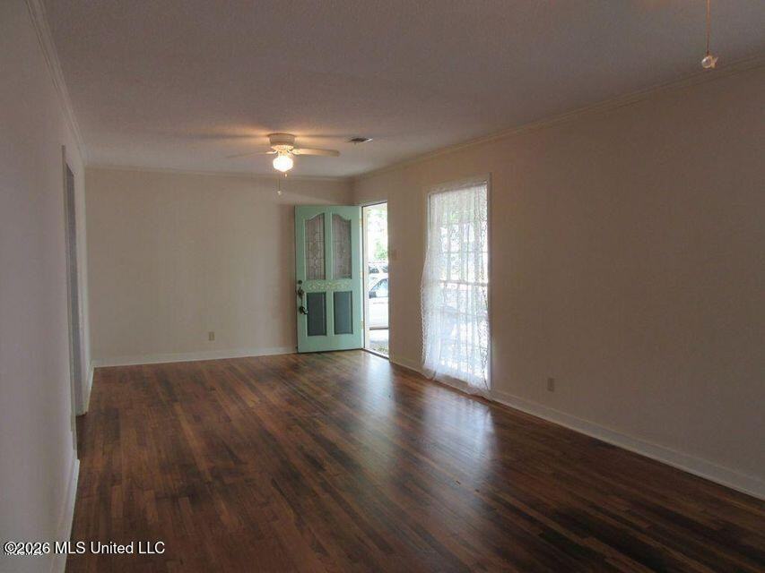 1616 Gordon Ave - Photo 2 of 6
