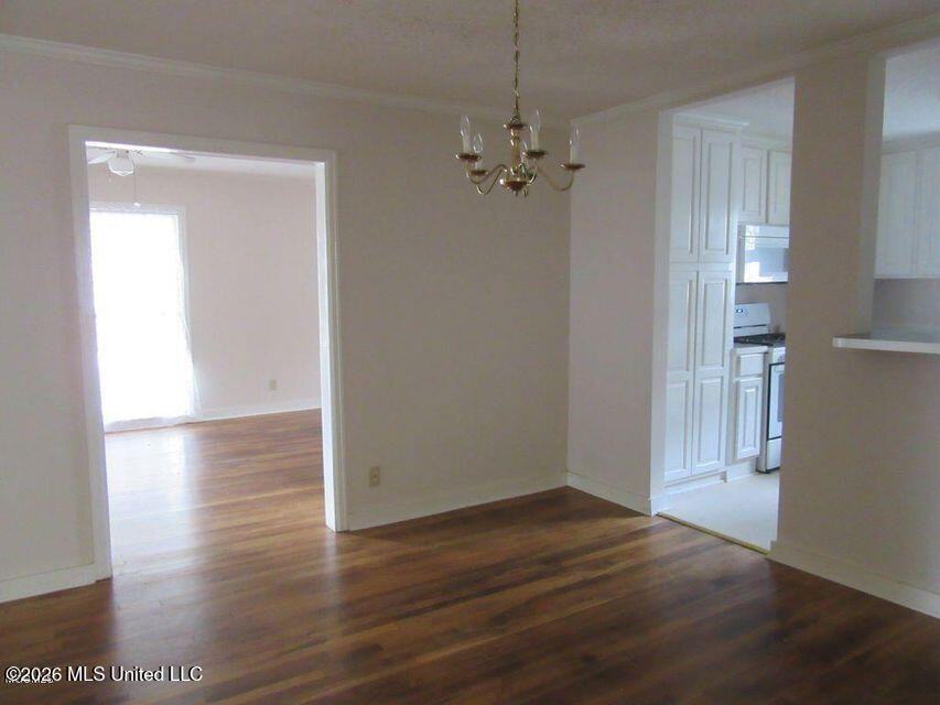 1616 Gordon Ave - Photo 3 of 6