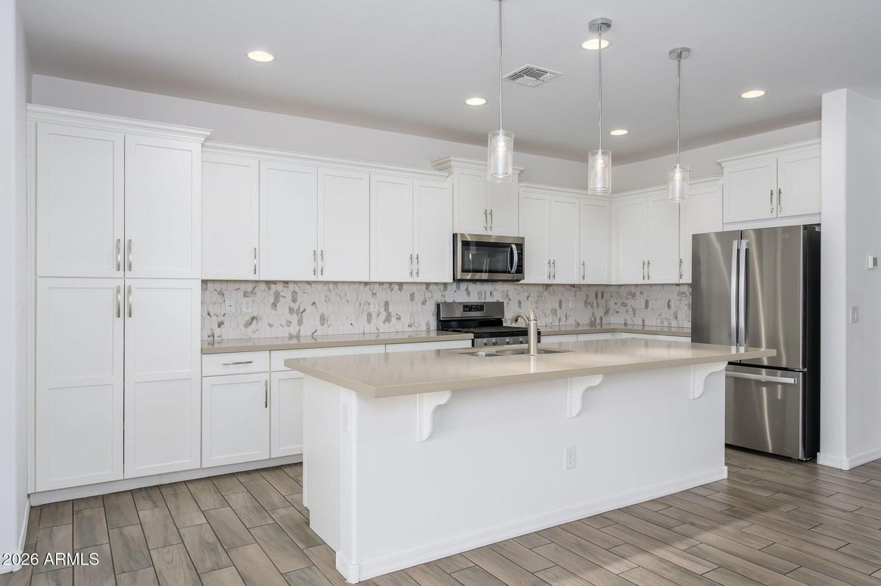 11574 W Levi Dr - Photo 4 of 19
