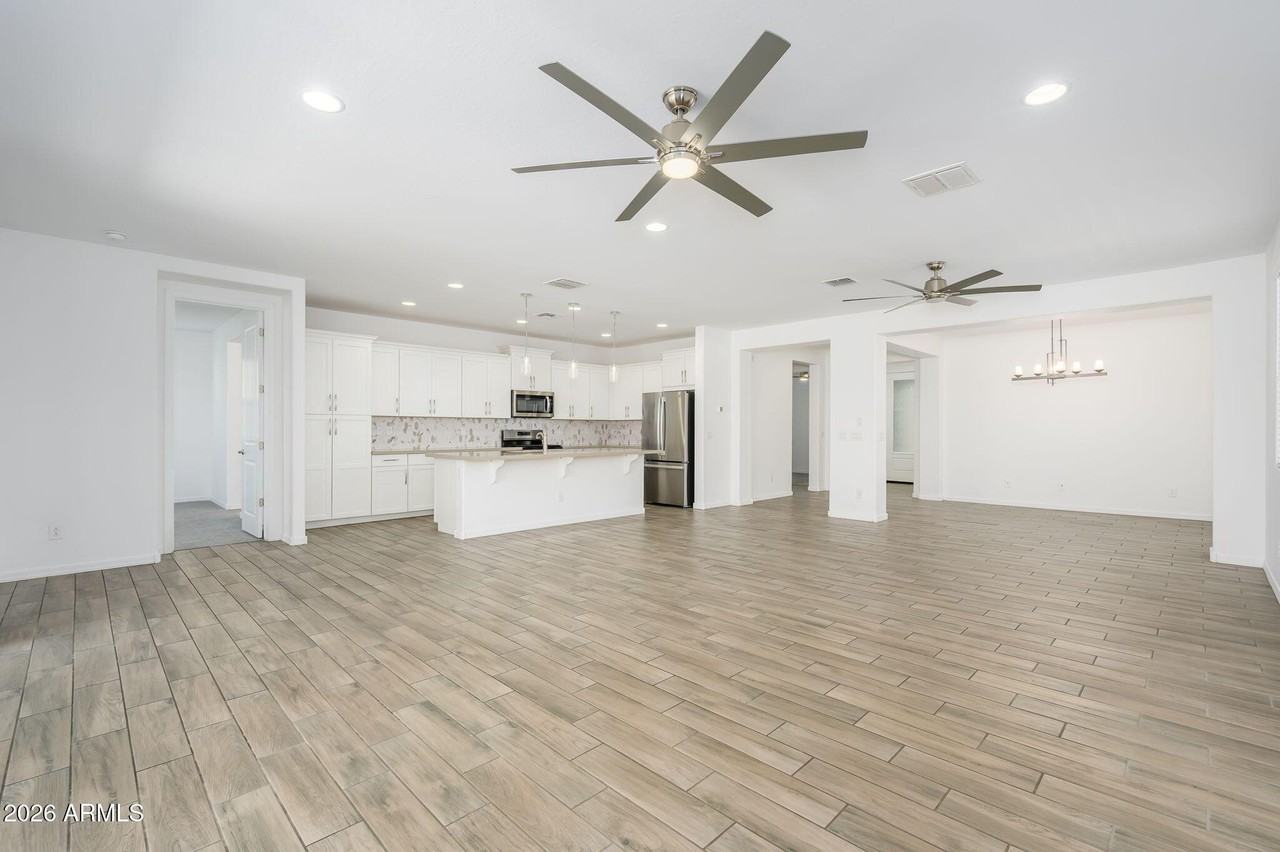 11574 W Levi Dr - Photo 5 of 19
