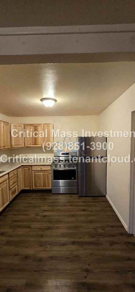 405 W Oak St #G - Photo 4 of 25