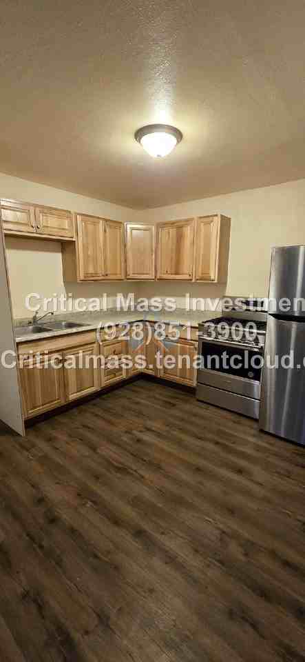405 W Oak St #G - Photo 5 of 25