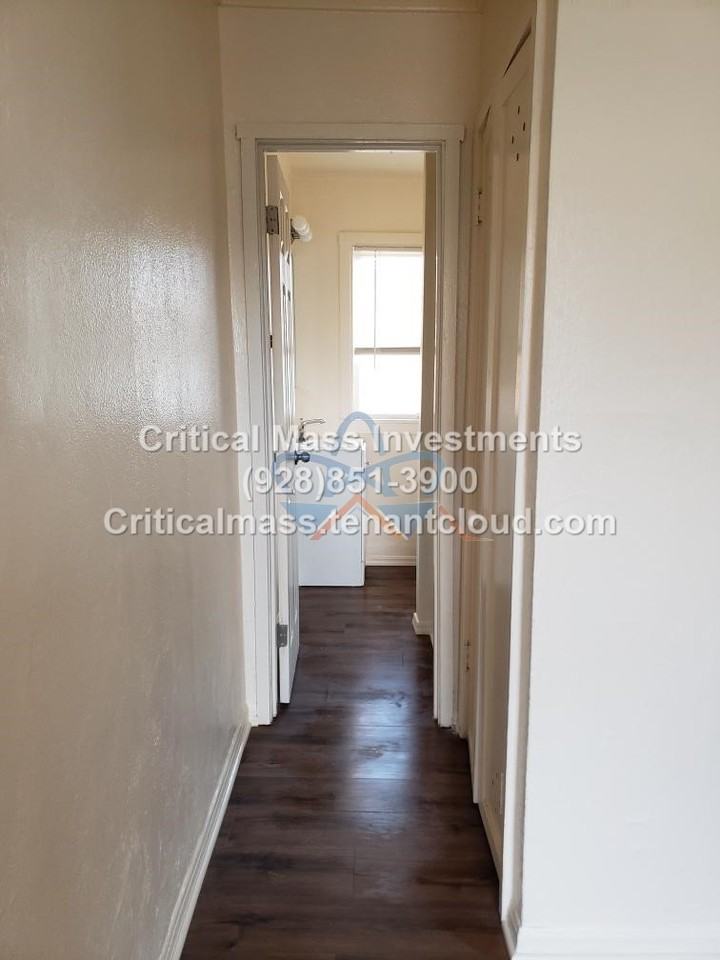405 W Oak St #G - Photo 7 of 25