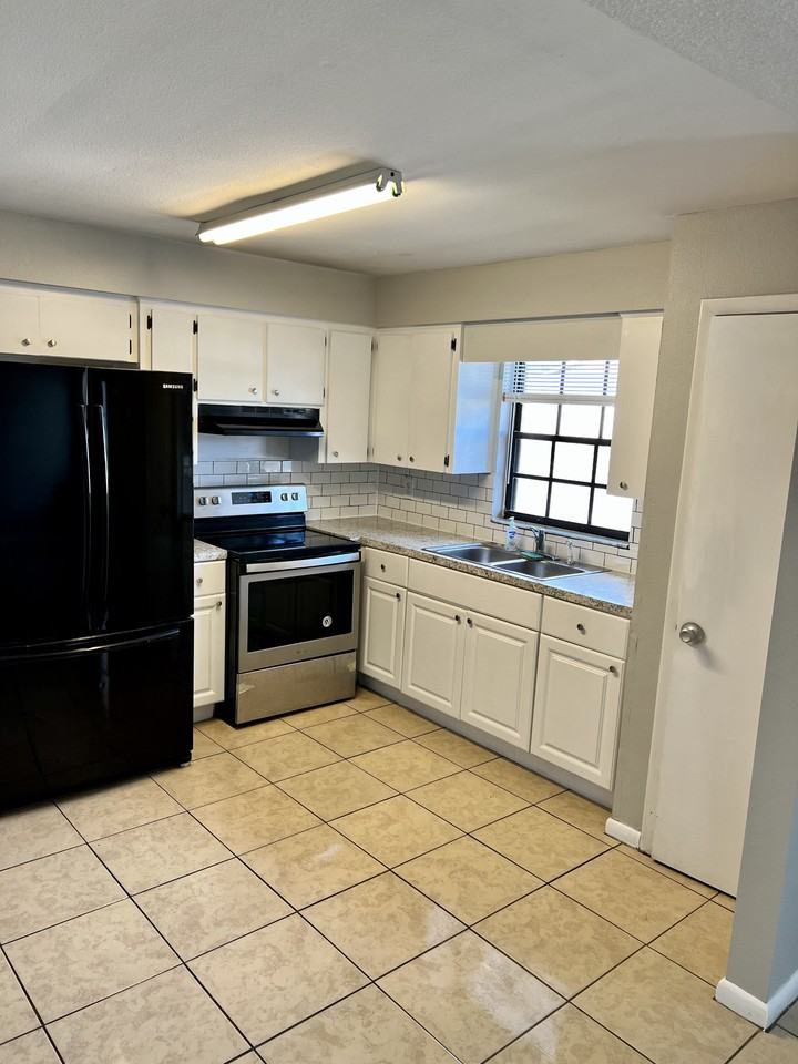 515 Oregon Ave #517 - Photo 2 of 11