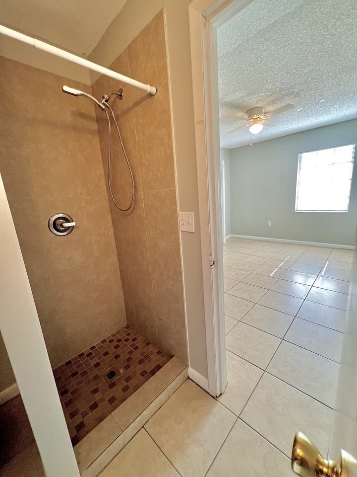 515 Oregon Ave #517 - Photo 7 of 11