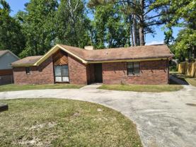 2916 Crosscreek Rd - Photo 1 of 1