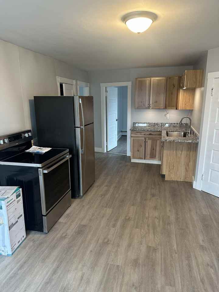 91 Foss St #2 - Photo 6 of 10