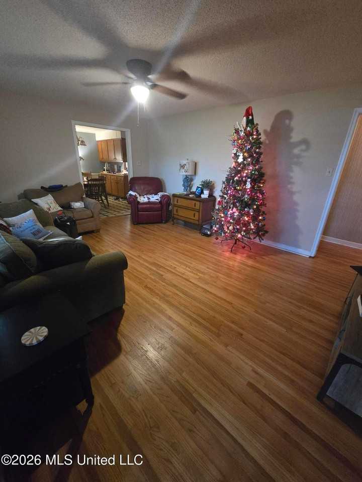 5905 Tulane Rd - Photo 2 of 9