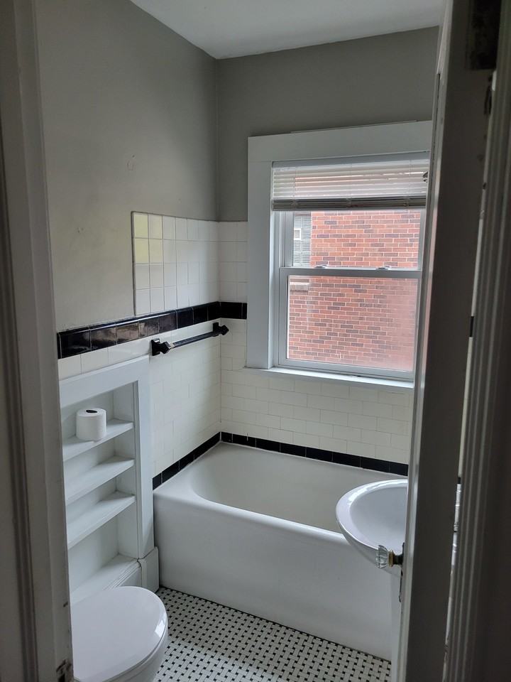 2905 High St #2 - Photo 2 of 7