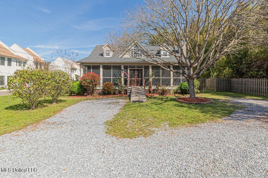 114 Menge Ave - Photo 2 of 50
