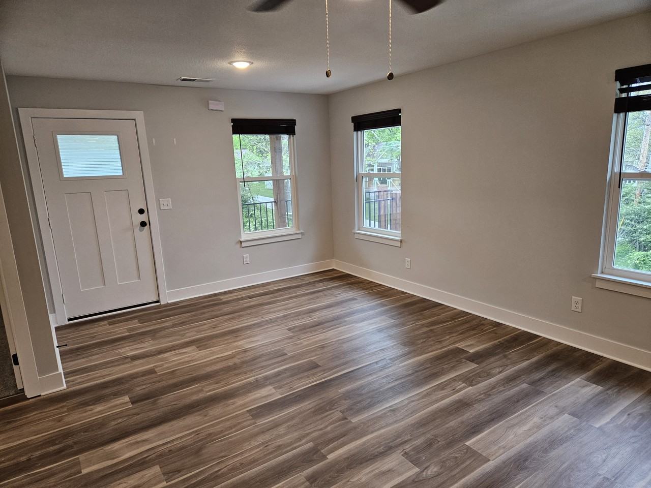1205 Sw Locust St #B - Photo 3 of 15