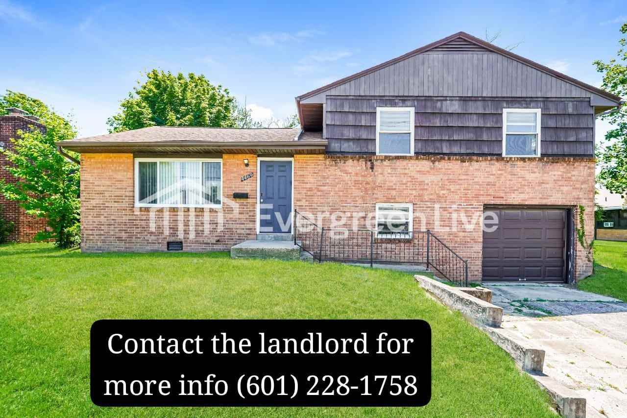 4469 E Livingston Ave
