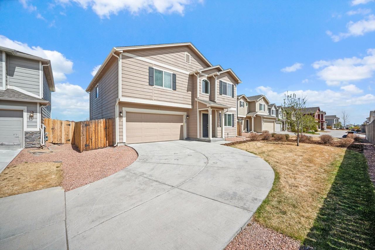 11482 Moonrock Hts - Photo 3 of 31
