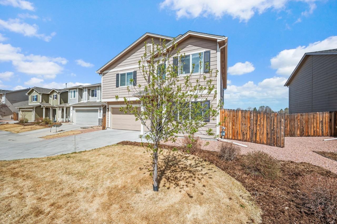 11482 Moonrock Hts - Photo 4 of 31