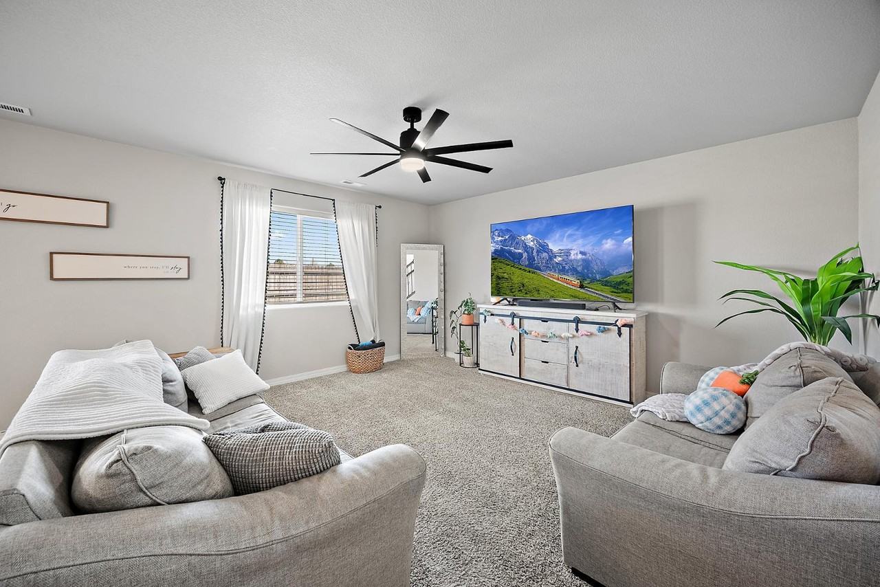 11482 Moonrock Hts - Photo 5 of 31