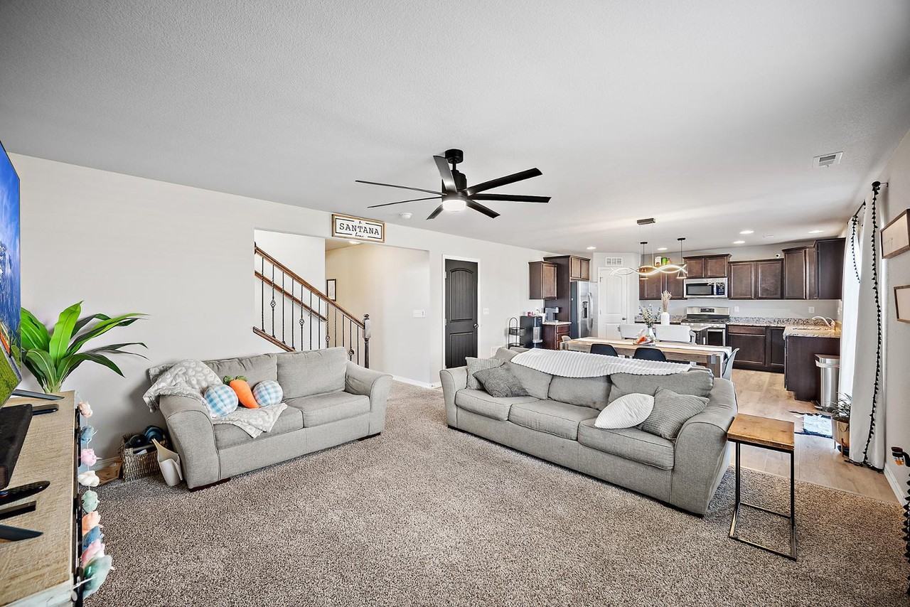 11482 Moonrock Hts - Photo 6 of 31
