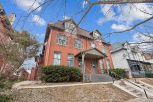 featured image of 413 Woodward St #413-3