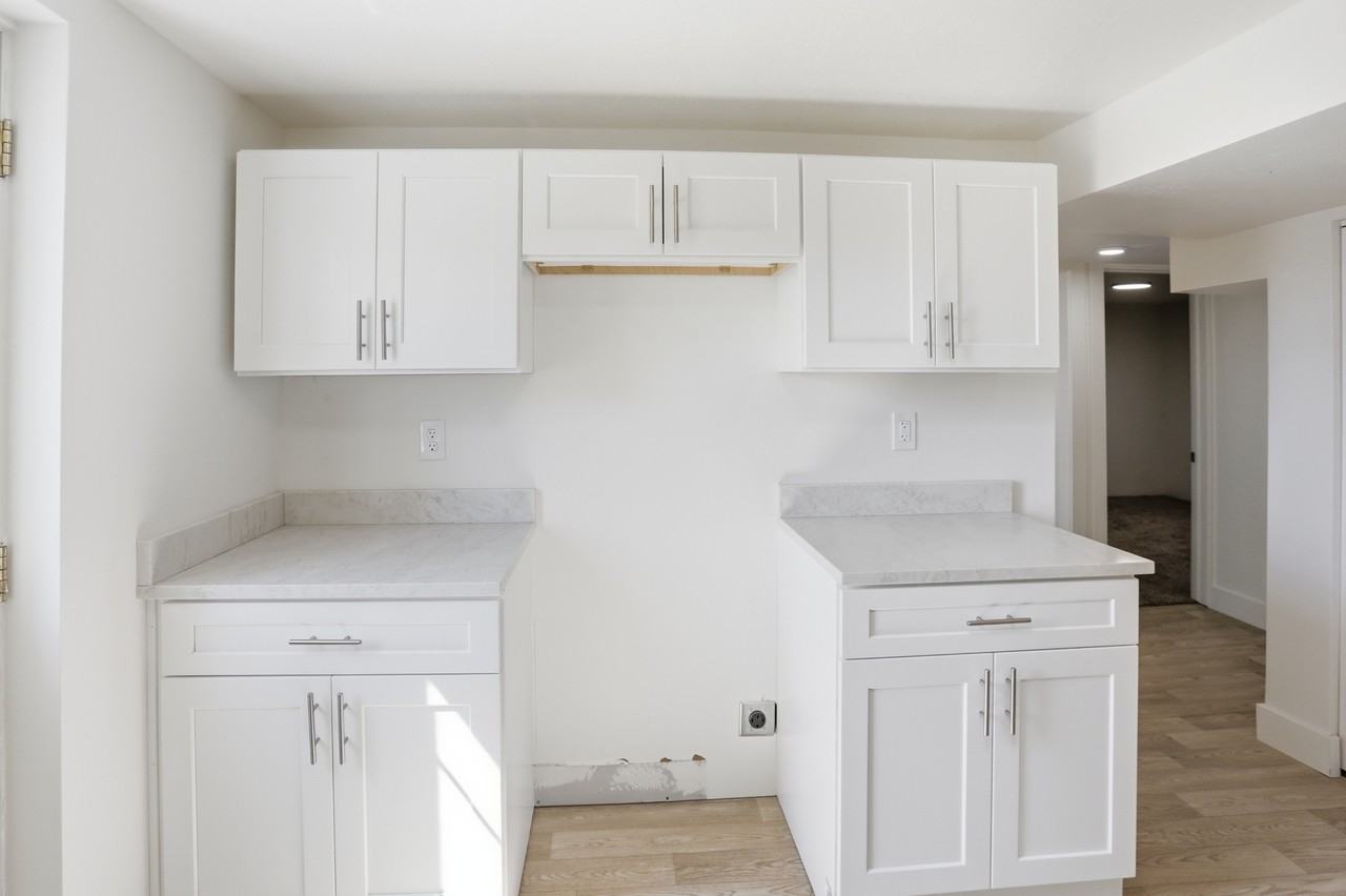 6985 Nw - Photo 3 of 8