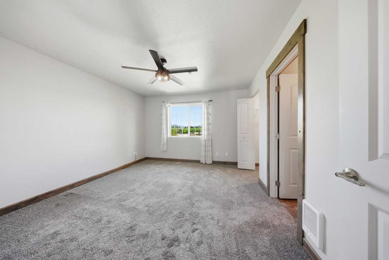 848 N Chase Rd #205 - Photo 3 of 21