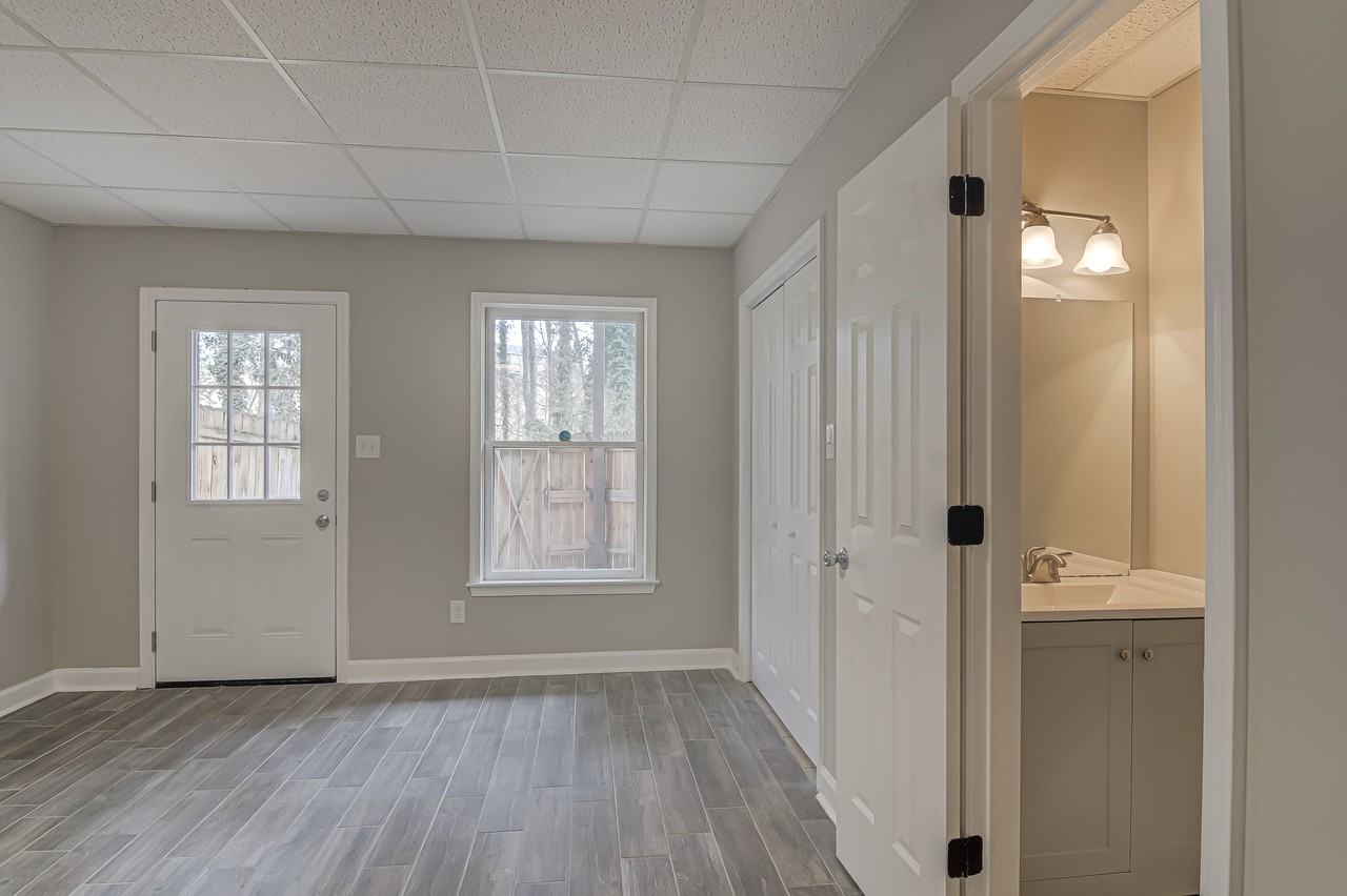 828 Brickwood Ct - Photo 2 of 18