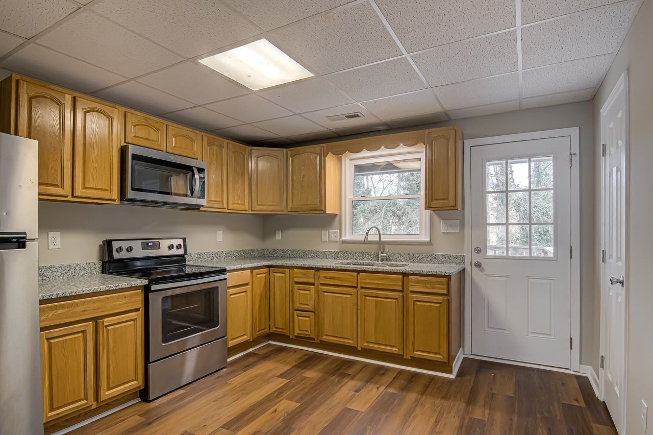 828 Brickwood Ct - Photo 3 of 18