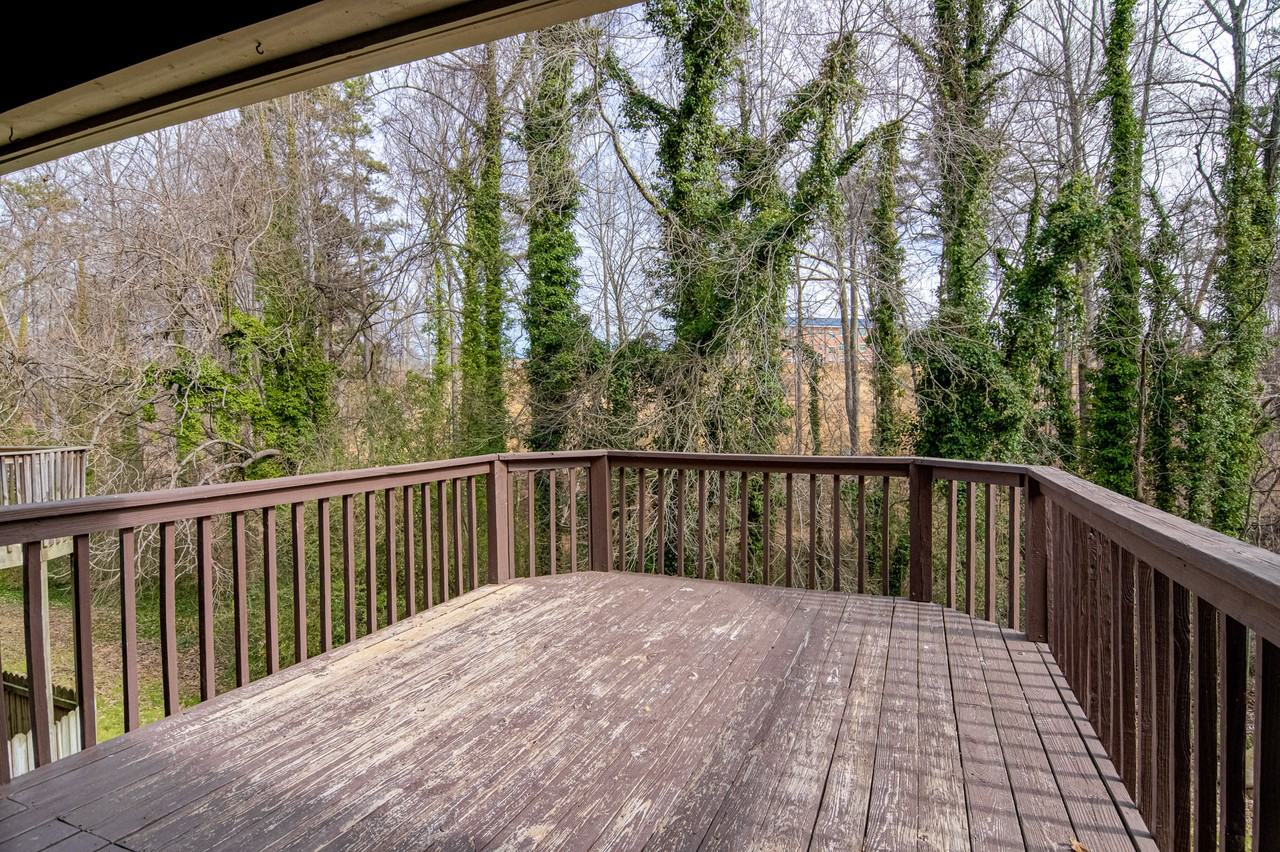 828 Brickwood Ct - Photo 5 of 18