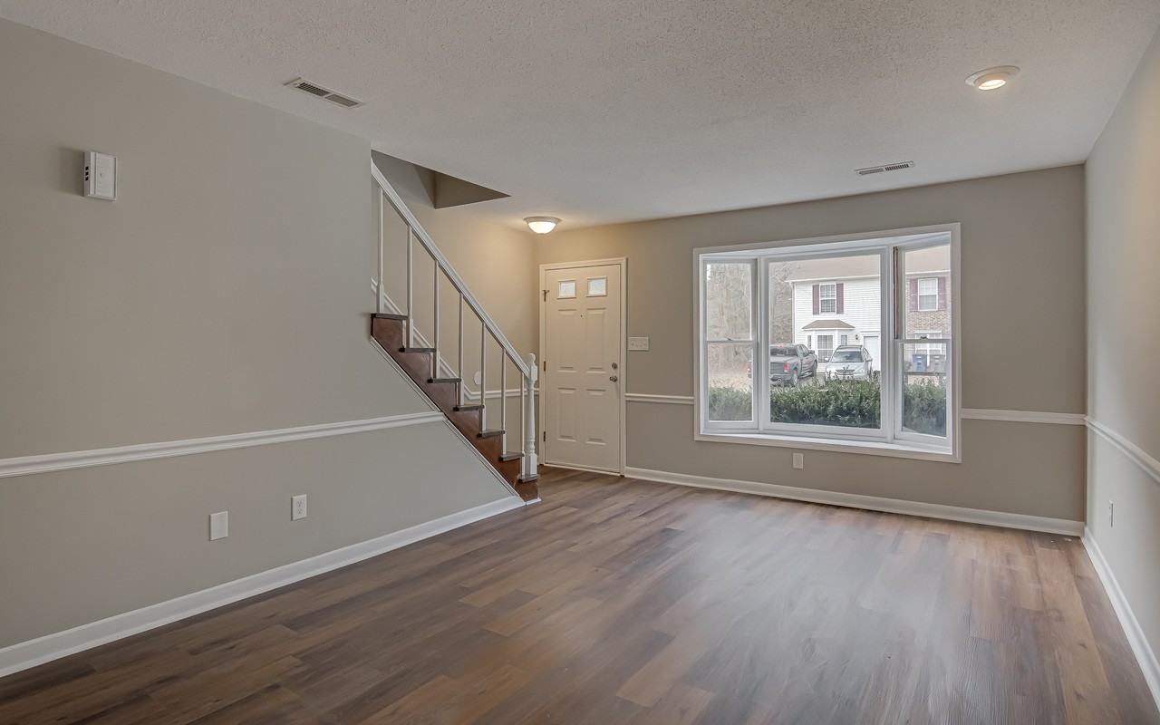 828 Brickwood Ct - Photo 7 of 18