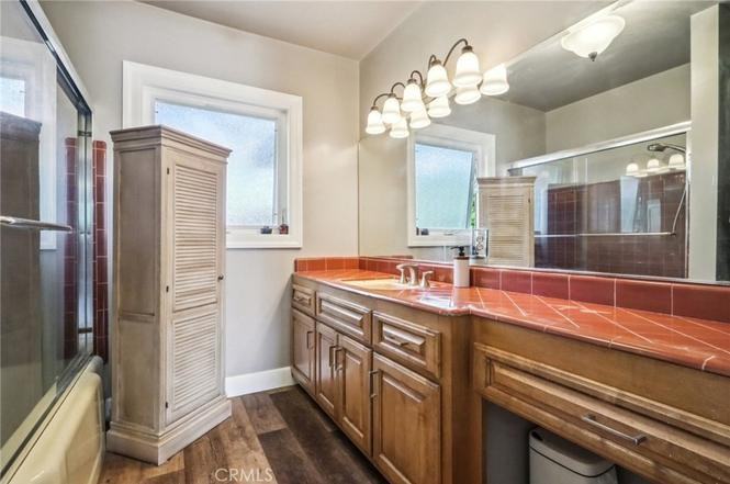 1721 W Palmyra Ave - Photo 5 of 18