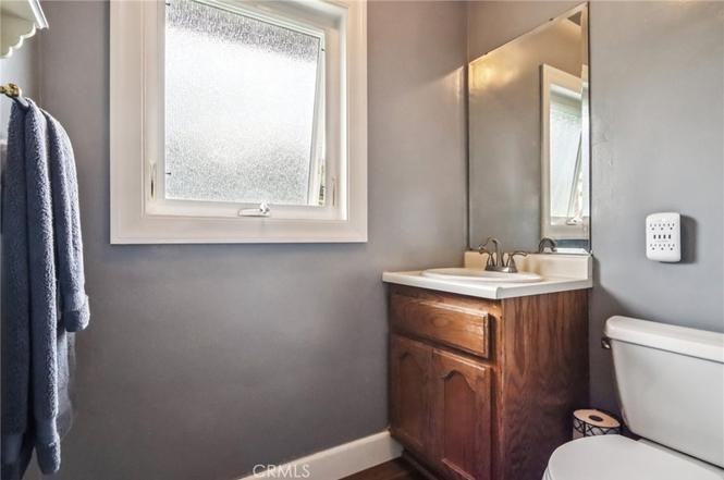 1721 W Palmyra Ave - Photo 7 of 18