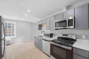 featured image of 589 Bedford St #201