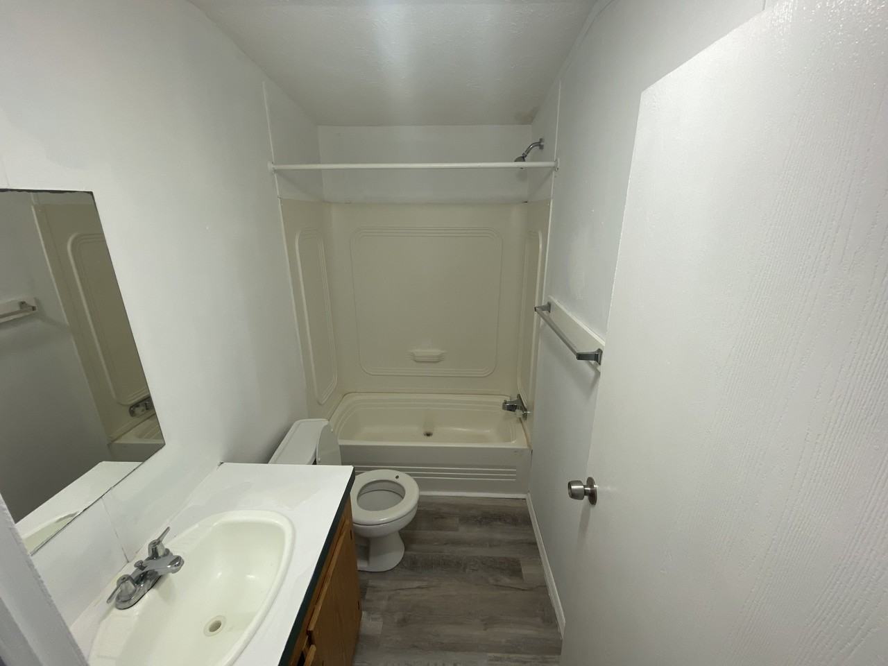 6635 Old Orchard Ave - Photo 3 of 11