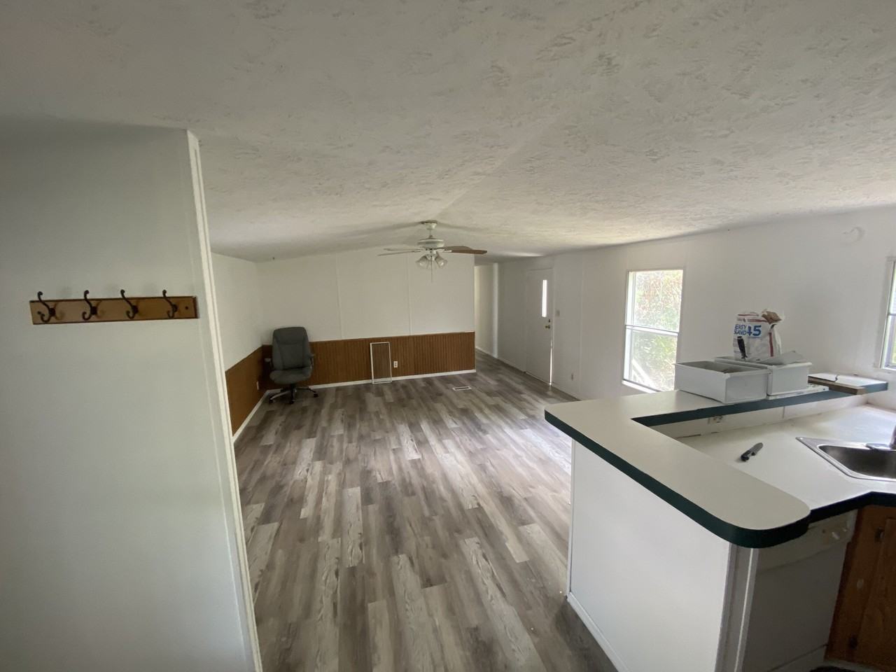 6635 Old Orchard Ave - Photo 4 of 11