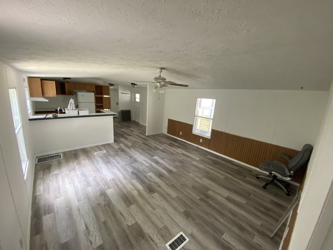 6635 Old Orchard Ave - Photo 6 of 11