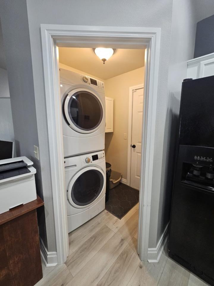808 Royal Ave - Photo 4 of 10