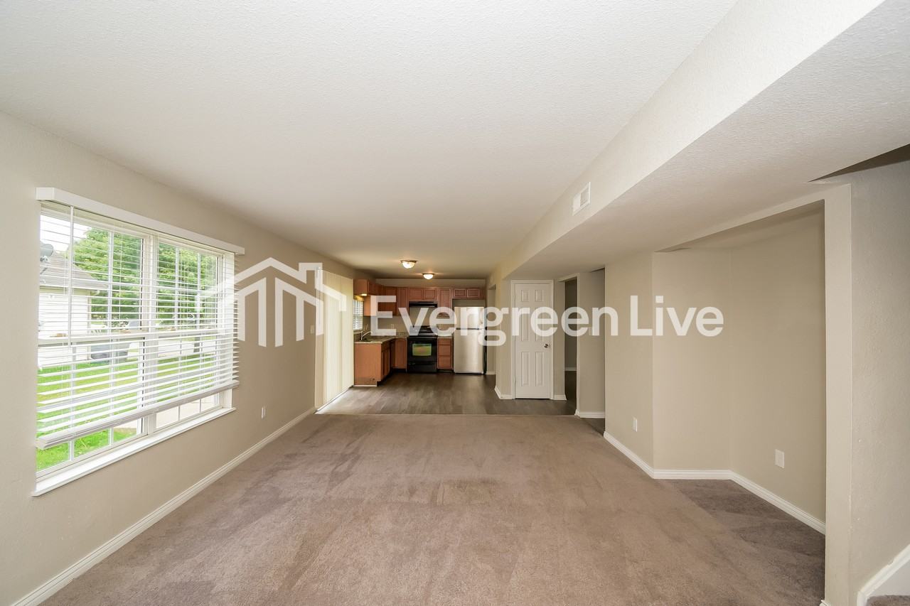 11603 Hornickel Cir - Photo 4 of 15