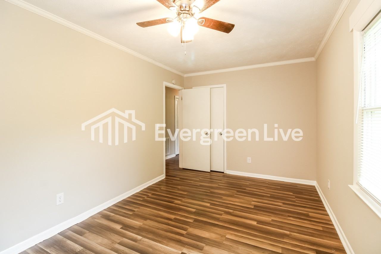 740 Motor Rd - Photo 2 of 15