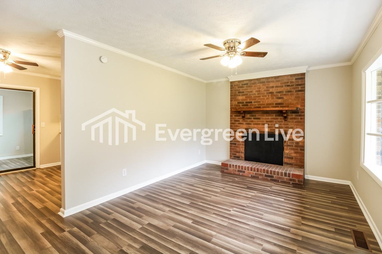 740 Motor Rd - Photo 5 of 15